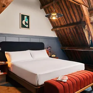 https://the-hoxton-lloyd-amsterdam.amsterdamhotelsnl.com